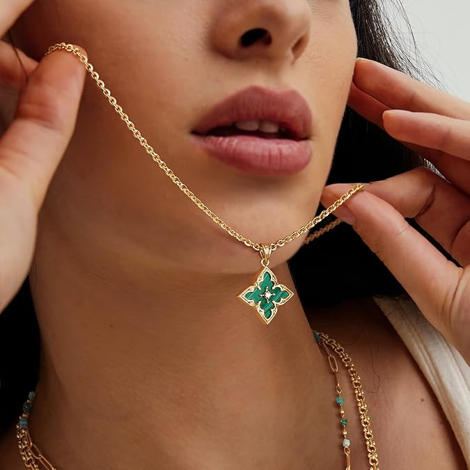 Oakville Gold Clover Necklace