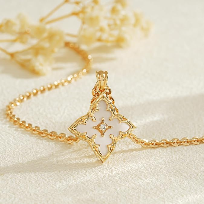 Oakville Gold Clover Necklace