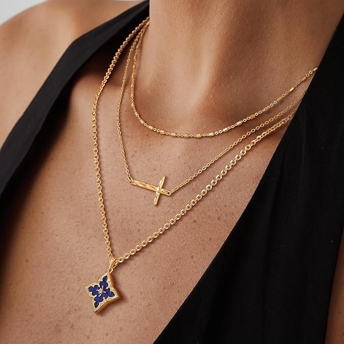 Oakville Gold Clover Necklace