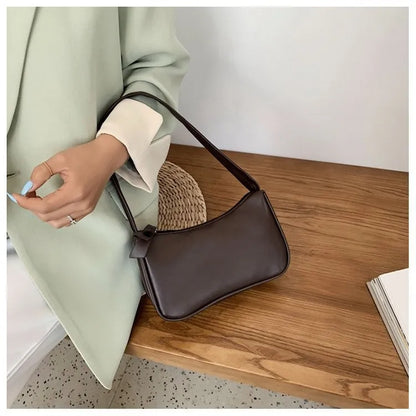 Oakville Forearm Bag
